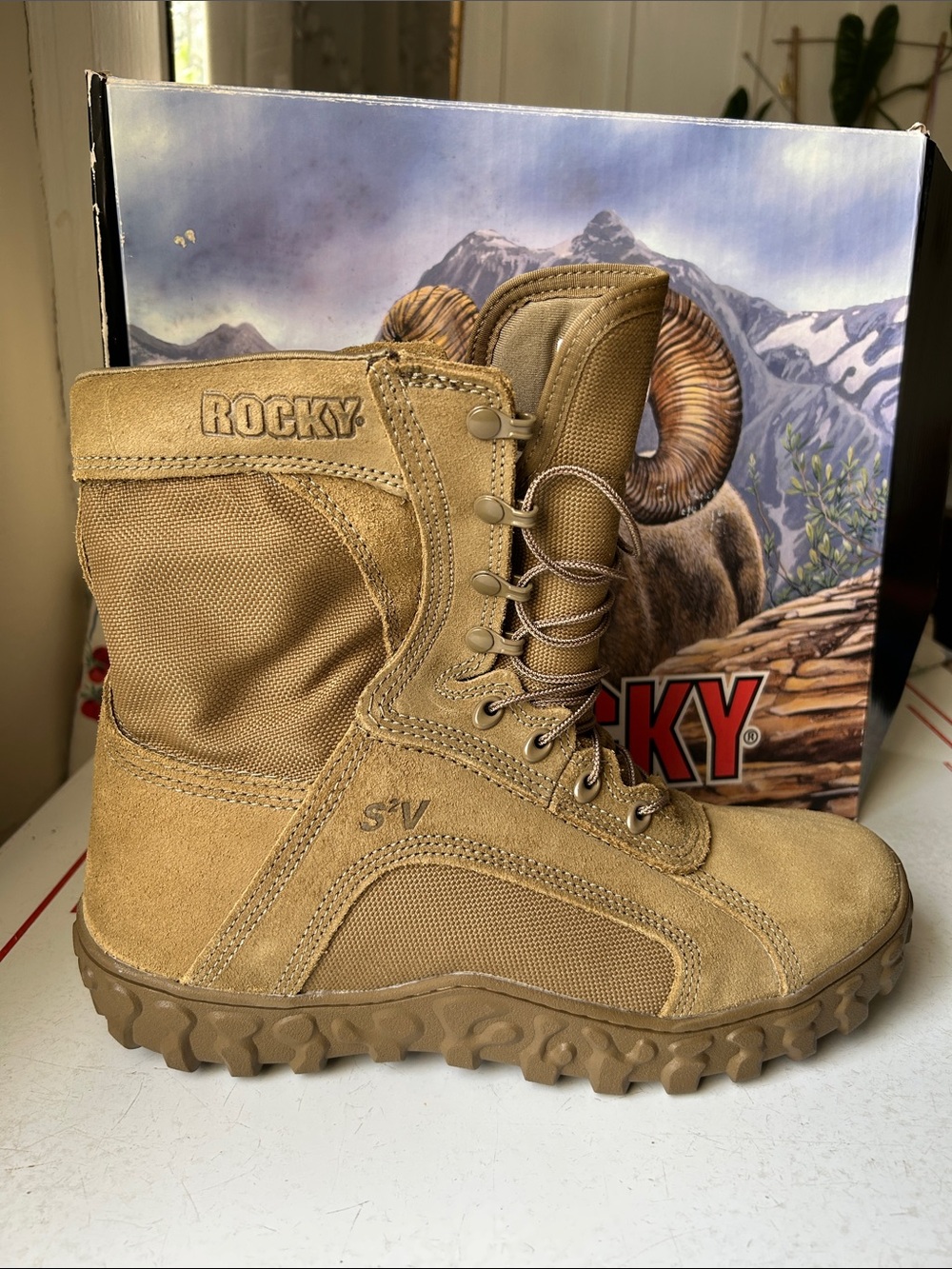 Rocky S2V Tactical Boots in Coyote